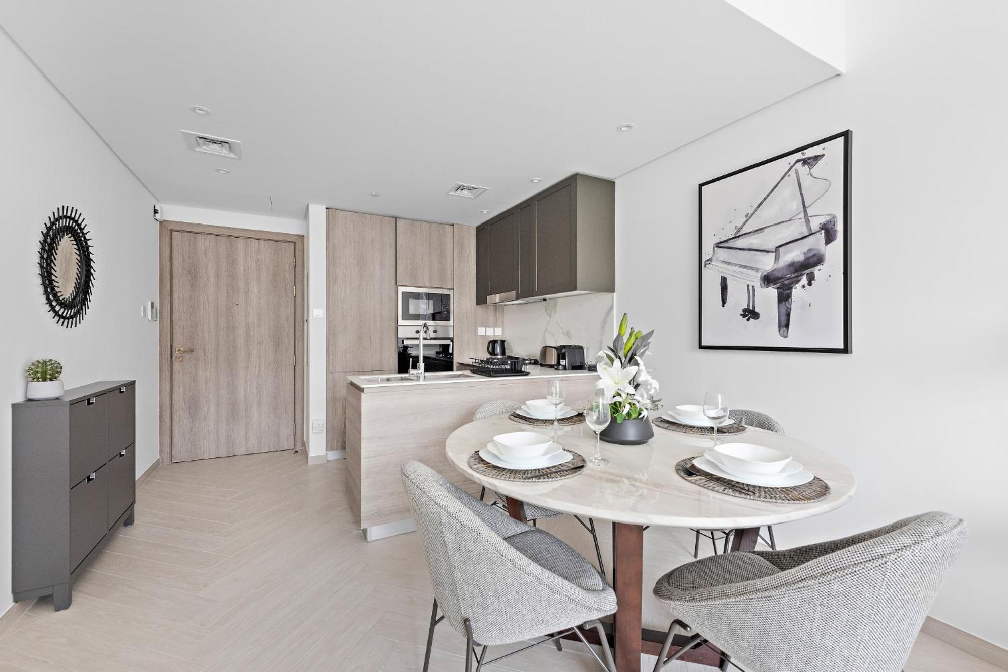 Vayk - Modern 2bd With Private Plunge Pool In Jvc * Dubai