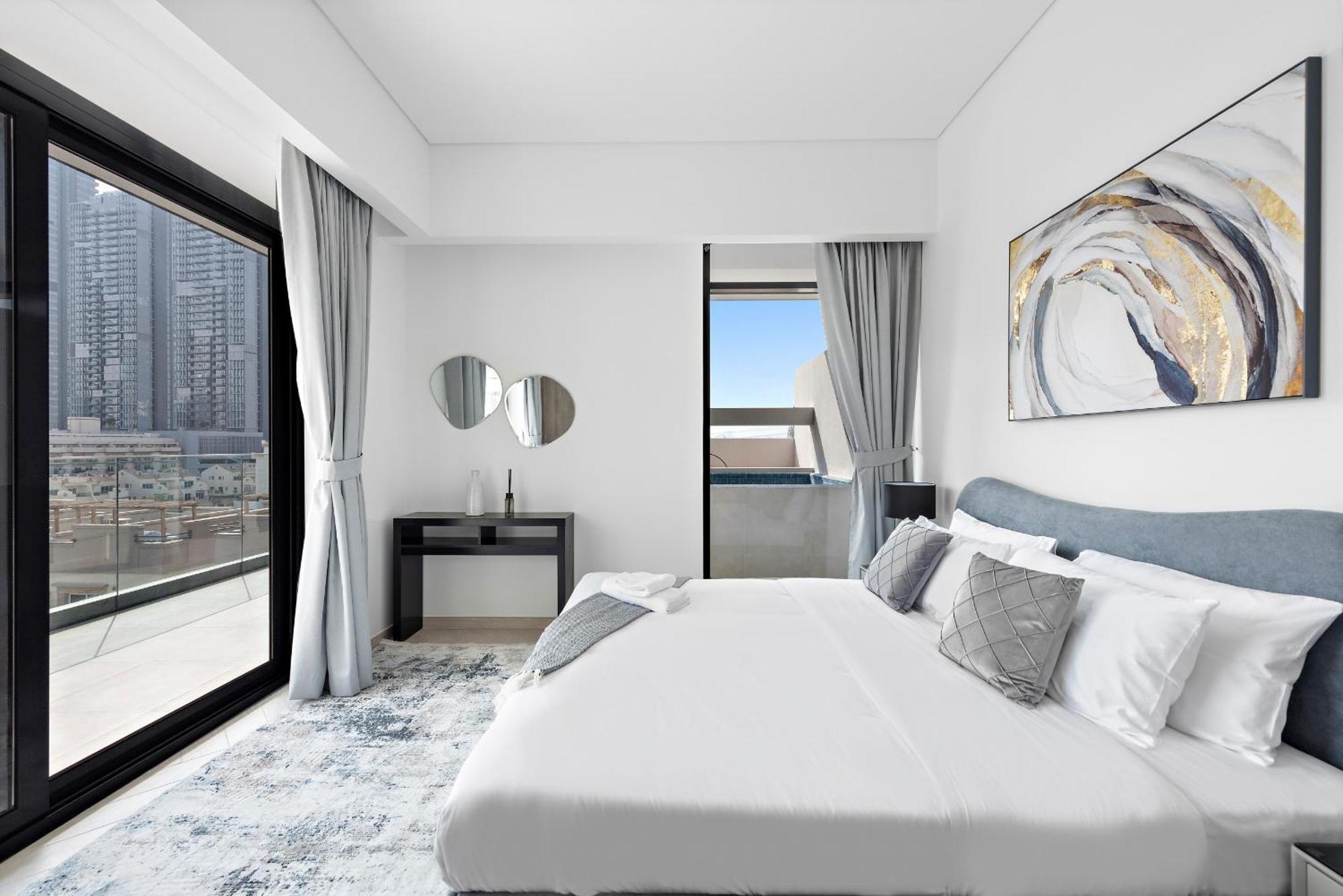 Vayk - Modern 2bd With Private Plunge Pool In Jvc Apartment *